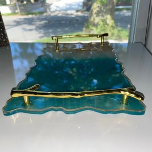 Bandeja de Resina Duradera de Alta Calidad con Posavasos, Diseño Personalizable Hecho a Mano, Juego de Servicio para el Hogar y Bodas - Product Image 2