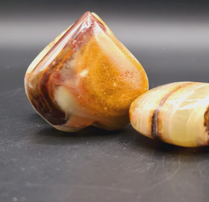 Cœur en cristal d'onyx, pierre précieuse décorative, sculpture, pierre de guérison naturelle, ornement de maison, cadeau unique - Product Image 4