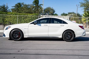 รถยนต์มือสองสุดยอดเยี่ยม ปี 2017 เมอร์เซเดส-เอเอ็มจี AMG CLS63 S เครื่องยนต์ V8 ทวินเทอร์โบ ขับเคลื่อนสี่ล้อ รุ่นซีดาน - Product Image 3