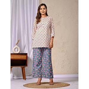 ชุดเซ็ตผ้าฝ้ายพิมพ์ลายบุตติ สีขาวน้ำเงิน ชุดเซ็ต 2 ชิ้น กางเกงขาสั้น แขนสามส่วน ชุดลำลองสำหรับใส่ในฤดูใบไม้ร่วงและฤดูร้อน ไซส์ XS XXS - Product Image 3