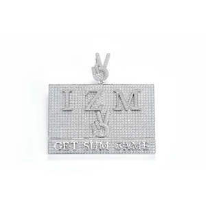 Pendentif unisexe personnalisé IZM 18,52 carats en moissanite taille brillant, argent sterling blanc plaqué or 18 carats, chaîne finition satinée 2 mm - Product Image 1