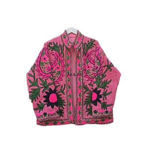 Chaquetas de Uso Diario Casuales de Algodón 100% con Bordado Floral Acolchado Sujani de Diseño Tradicional para Mujer, con Bolsillos y Transpirables - Product Image 1