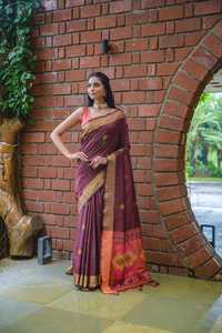 ชุดส่าหรีผ้าไหมหนาพร้อมเสื้อเบลาส์กับ Ikat ทอจากผู้ผลิตอินเดีย - Product Image 2