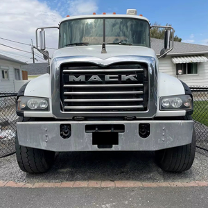 Camiones Mezcladores de Concreto Económicos / Camiones Mezcladores / Camiones de Concreto Premezclado 6x4 en Venta - Product Image 1