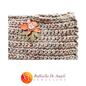 Bolso de Hombro Individual de Ganchillo con Diseño Geométrico de Flores Naranjas Hecho a Mano, Estilo de Moda Italiana, Ancho 26 cm, Altura 17 cm - Product Image 4