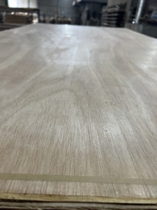 4x8 pies, 8-17mm, madera contrachapada chapada Okoume, diseño moderno, superficie de doble cara de grado de primera clase E2 para uso en embalaje, hecho en Vietnam - Product Image 2