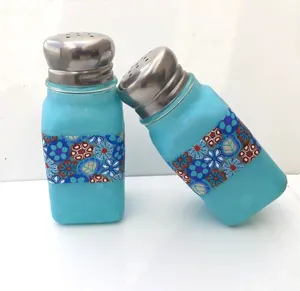 Salière poivrière en métal au look attrayant minimaliste avec autocollant en émail Outils pour herbes et épices Fournitures de gadgets à prix minimum - Product Image 5