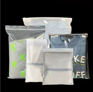 HM personnalise les sacs de pochette à fermeture éclair en HDPE pour vêtements chaussures gravure impression pour l'emballage de bijoux PE plastique Type de logo personnalisé - Product Image 3