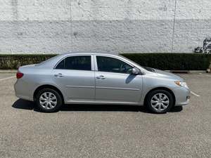 Toyota Corolla LE 2009 / Disponible à la vente avec faible kilométrage, moteur essence / Voiture d'occasion en excellent état et sans accident, aucun problème. - Product Image 2