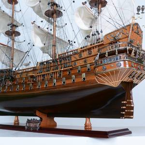 เรือจำลองไม้ซานเฟลิป งานฝีมือโบราณ ขนาด 80 ซม. ใบเรือโค้ง ของตกแต่งบ้าน งานฝีมือไม้ กล่องไม้ ป้ายติดผนัง - Product Image 4