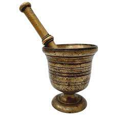 Mortier et pilon en laiton massif pour la cuisine à domicile et à l'hôtel, moulin à sel et à épices, mortier et pilon de qualité supérieure en provenance d'Inde - Product Image 4