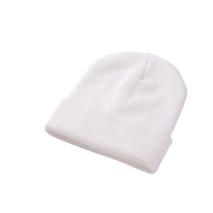 Vente en gros de bonnets en tricot de haute qualité et tendance pour hommes, logo brodé personnalisé, bonnets en tricot chauds et confortables pour hommes - Product Image 2