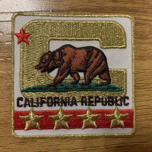 Parche de capitán C bordado personalizado con 4 estrellas doradas, emblema duradero para planchar o coser para equipos deportivos y clubes - Product Image 5