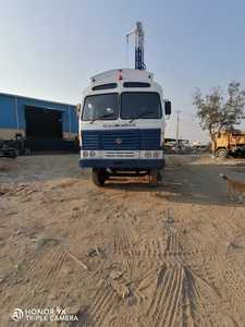 PDTHR automático montado en camión 300 metros/1000 pies de profundidad plataforma de perforación de pozos de agua portátil hidráulica para la venta - Product Image 2