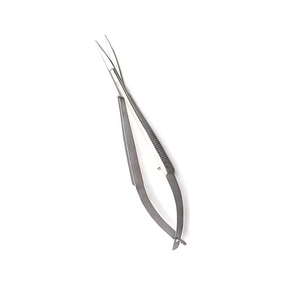 Ciseaux à ressort ergonomiques assurant confort, contrôle et précision lors de la coupe détaillée. - Product Image 3