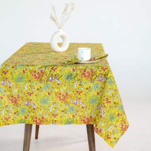 Vente en gros de tissu de table en coton imprimé de motifs floraux indiens pour salle à manger et décoration de mariage - Product Image 4
