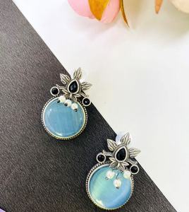 ต่างหูเม็ดเดี่ยวสีเงินออกซิไดซ์สีฟ้าฟ้าสำหรับใส่ในสำนักงานและสวมใส่ในชีวิตประจำวันขายส่งเครื่องประดับ - Product Image 1