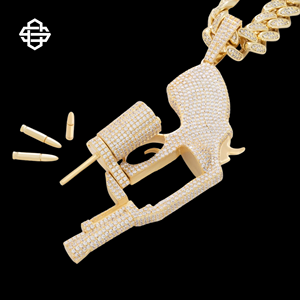Collar de Pistola Revólver con Incrustaciones de Diamantes de Imitación, Joyería Hip Hop, Chapado en Oro de 18K, Micro Pavé, para Hombre - Product Image 1