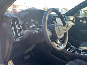 Volvo C40 Recharge Plus 2023 Usado en Buen Estado, Hatchback de 4 Puertas con Tracción en las Cuatro Ruedas - Product Image 5