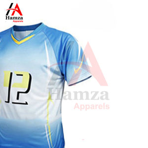 Conjunto de camiseta de fútbol personalizado azul cielo blanco sublimación | 100% poliéster | 180-200 GSM | Kit de ropa deportiva transpirable ligera - Product Image 6