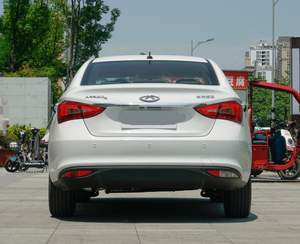 Auto Compacto Económico 2025, Sedán Manual de 1.5L, Volante a la Izquierda, Pantalla Táctil LCD de 9 Pulgadas - Product Image 6