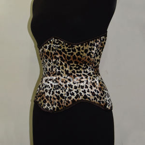 Corset imprimé en velours à motif léopard, cintré sous la poitrine - Product Image 4