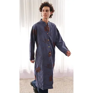 Veste longue brodée à la main Suzani à motif floral bleu, écologique, personnalisable avec logo, pour homme et femme, matelassée, printemps, taille XL - Product Image 2