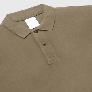 Design personnalisé de polos écologiques pour hommes Chemises unies à manches courtes tricotées en polyester et coton, douces au toucher et brodées sur mesure - Product Image 5