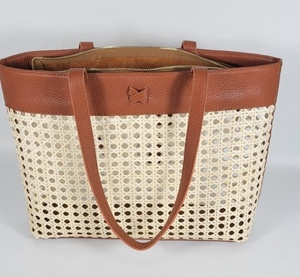 กระเป๋าถือช็อปปิ้งสำหรับผู้หญิงกระเป๋าถือแฟชั่นชายหาดสำหรับผู้หญิงกระเป๋าโท้ทสำหรับช้อปปิ้งทำจากหนังวัวแท้ลายสานจากหวาย HBRL-001ขายดี - Product Image 2