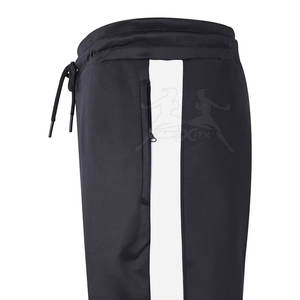 Ensemble de survêtements athlétiques avec veste légère et joggers flexibles Survêtement de sport pour la course à pied - Product Image 6