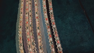 Adorno de encaje con cuentas de lujo, diseño Floral hecho a mano con cuentas de cristal y perlas para ropa de novia y de noche, bordado de encaje de red - Product Image 5