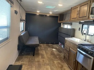 Remorque Crossroads Zinger 288RR d'occasion de 2017 prête à la vente - Product Image 2