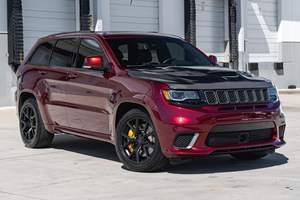 Jeep Grand Cherokee Trackhawk 2018 Usado, Motor V8 Supercargado de 6.2 Litros, 4x4, Equipamiento Completo, Modificaciones de Alto Rendimiento - Product Image 2