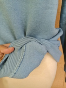 Jersey de cuello redondo con logotipo en relieve personalizado fabricado por expertos, sudadera de lana, sudaderas sólidas de algodón de calidad para mujer - Product Image 4