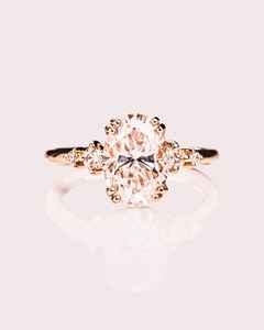 Lujoso anillo de diamante de moissanita de corte ovalado Vintage de oro rosa y blanco de 14K para boda, fiesta de compromiso o regalo de aniversario - Product Image 1