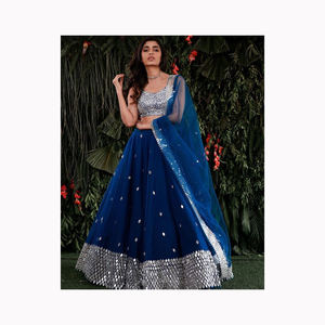 Nouvel arrivage de Lehenga Choli en soie à motifs floraux pour femmes, ensemble de robes longues de demoiselles d'honneur, style pakistanais, style indien à motifs floraux - Product Image 5