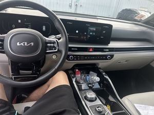 Último Modelo <span class=keywords><strong>Kia</strong></span> <span class=keywords><strong>Sorento</strong></span> Híbrido 2025 Gris, Motor Híbrido, 3ra Fila <span class=keywords><strong>de</strong></span> Asientos, Interior Claro, Asientos <span class=keywords><strong>de</strong></span> Cuero, SUV con Techo Solar, <span class=keywords><strong>Camioneta</strong></span> Usada al Mejor <span class=keywords><strong>Precio</strong></span> - Product Image 5