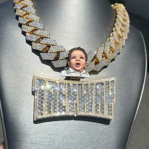 Pendentif personnalisé pour femme en argent sterling 925 avec bijoux en 3D brillants, moissanite taille brillant, certifié IGI - Product Image 2