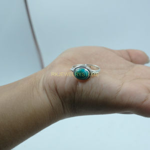 Anillo Hecho a Mano con Piedra Turquesa Natural y Plata de Ley 925 para Mujer, Joyería Vintage con Bisel y Piedra Azul para Regalo de Navidad - Product Image 4