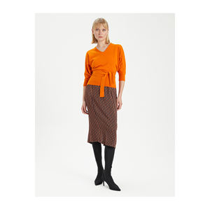 เสื้อถักไหมพรมแขนค้างคาวสีสันสดใส รุ่น Kusak Detayli Yarasa Kol Triko สำหรับผู้หญิง ยี่ห้อ YUN KARISIM ดีไซน์หรูหราพร้อมเข็มขัด - Product Image 2