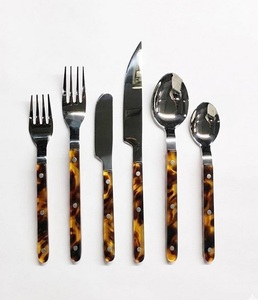 Juego de Cubiertos Premium Bistrot Tortoise de 6 Piezas, Cubertería de Acero Inoxidable con Mangos de Estilo Caparazón de Tortuga de Lujo, Acabado Plateado Espejo - Product Image 1