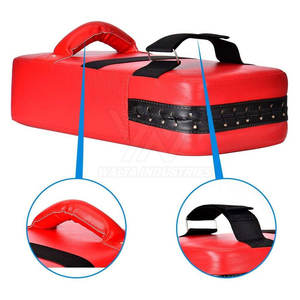 Coussinets de frappe thaïlandais de qualité supérieure avec mousse haute densité et revêtement en cuir durable pour l'entraînement aux arts martiaux et la pratique du kickboxing - Product Image 4