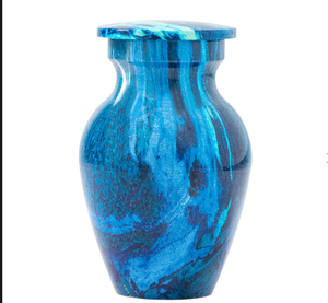 Vase décoratif en métal antique sculpté à l'ombre pour la décoration de la maison - Product Image 2