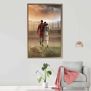 Lienzo Impreso de Lionel Messi y Cristiano Ronaldo - Póster Deportivo, Marco Dorado - Product Image 1