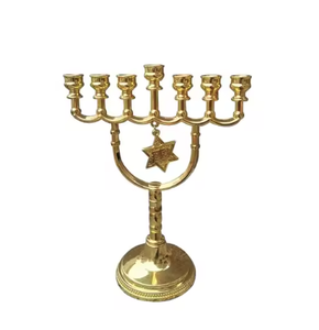 Portavelas Menorah de latón fundido sólido hecho a mano diseño religioso espejo pulido artesanías indias alta demanda artesanías de Metal - Product Image 1