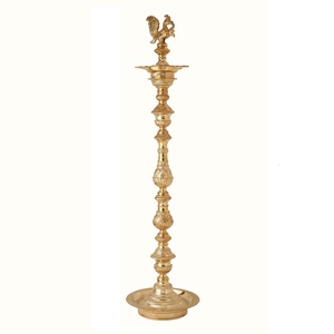 Candelabro de metal vintage, portavelas decorativo con borde de latón para decoración. - Product Image 1