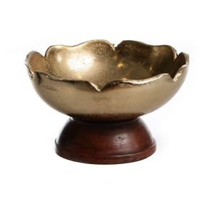 Bol de service en aluminium doré avec base en bois Décoration de table Dates Chocolat Fruits secs Bols Idéal pour les repas à la maison - Product Image 1