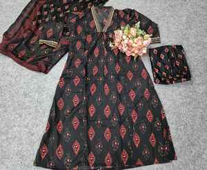 งานปักด้ายสีขาว chikankari ทำด้วยมือคอลเลกชัน Kurti ตัดตรงโดยการส่งออกของราชวงศ์ - Product Image 5