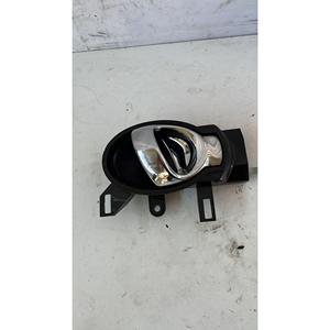 นิสสัน จู๊ค ซีรีส์ (F16) (19>) ตัวล็อคด้านหลังขวา 82500BA60B - Product Image 4