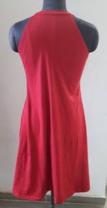 คอลเลกชันมีสไตล์ล่าสุด 2024 สีที่น่าสนใจดีไซน์หรูหราชุดคอเชือกแขวนคอ Grace พร้อมเข็มขัดชุดลําลองแขนกุด - Product Image 4